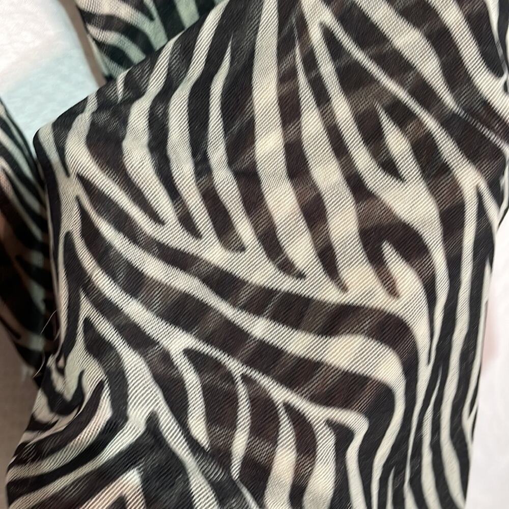Sweet Pea M black white double layer zebra print top 💯 nylon stretch euc - Picture 8 of 8